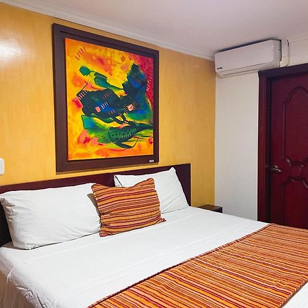 Hotel Luxor Pereira Buitenkant foto