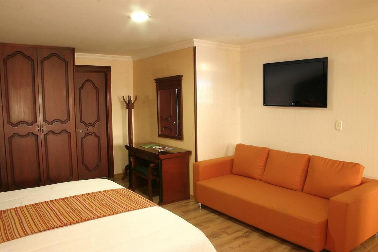 Hotel Luxor Pereira Buitenkant foto