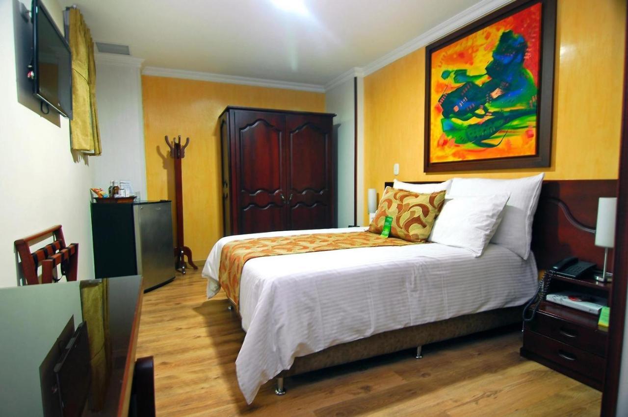 Hotel Luxor Pereira Buitenkant foto