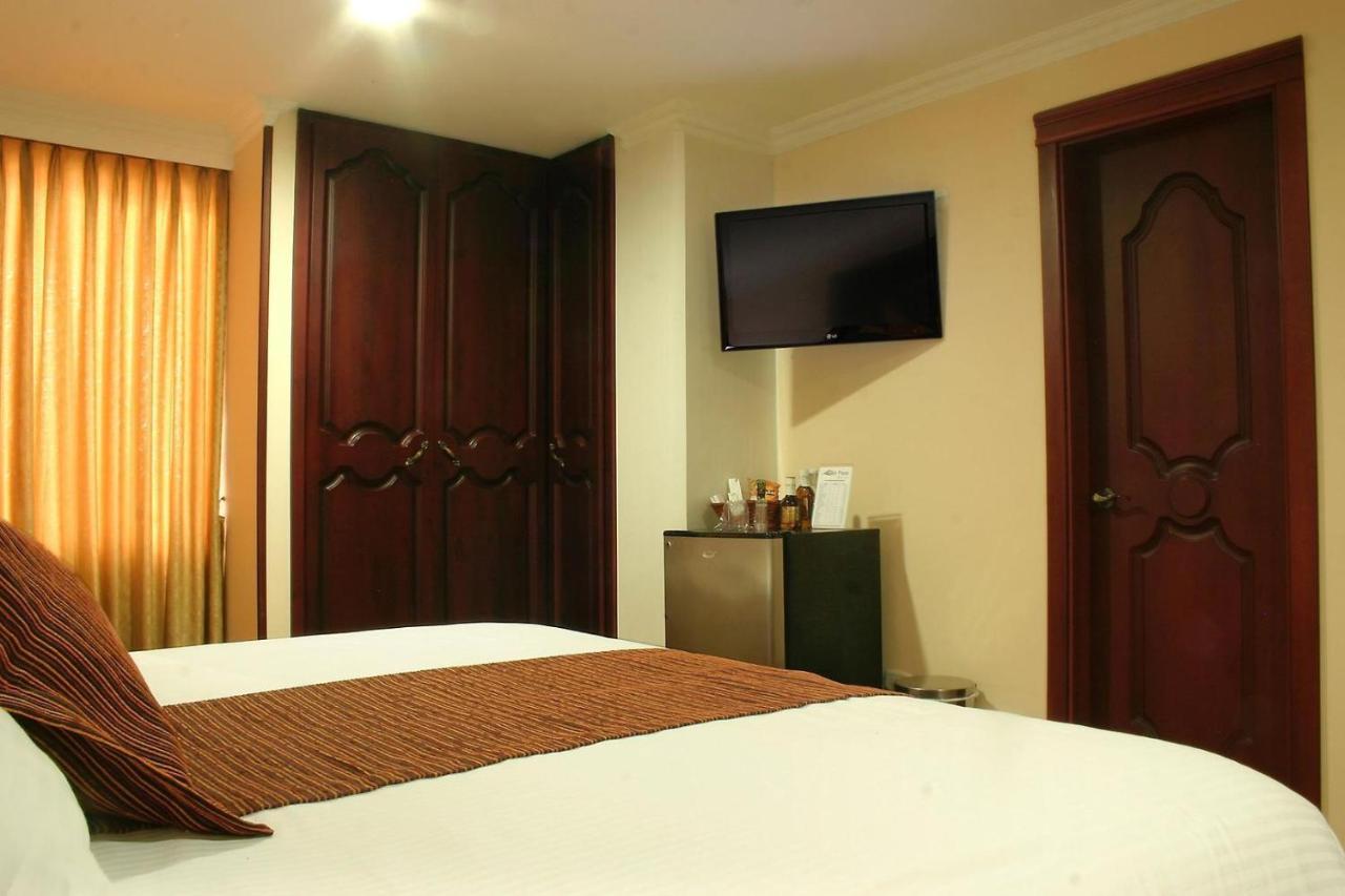 Hotel Luxor Pereira Buitenkant foto