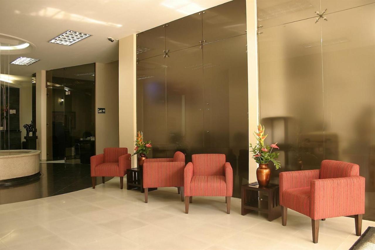 Hotel Luxor Pereira Buitenkant foto