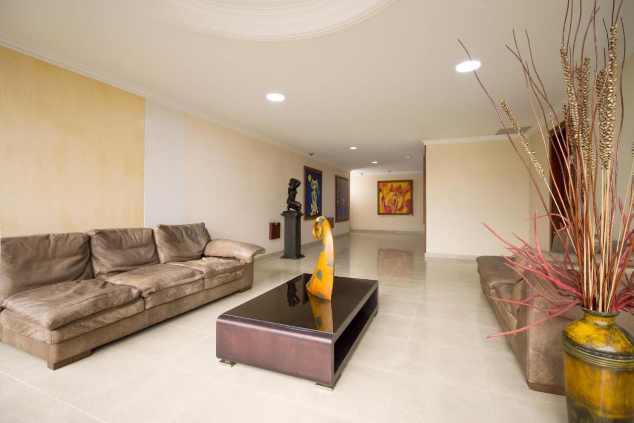 Hotel Luxor Pereira Buitenkant foto