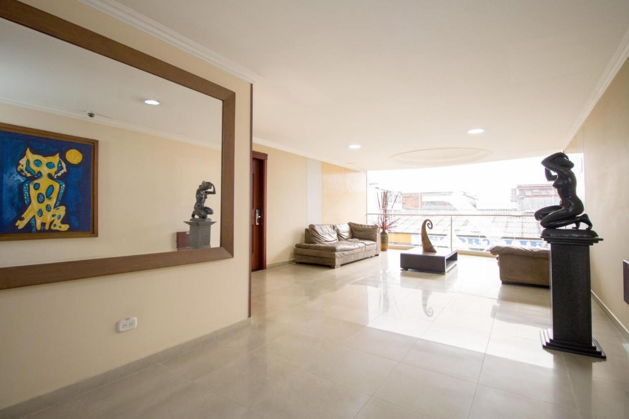Hotel Luxor Pereira Buitenkant foto