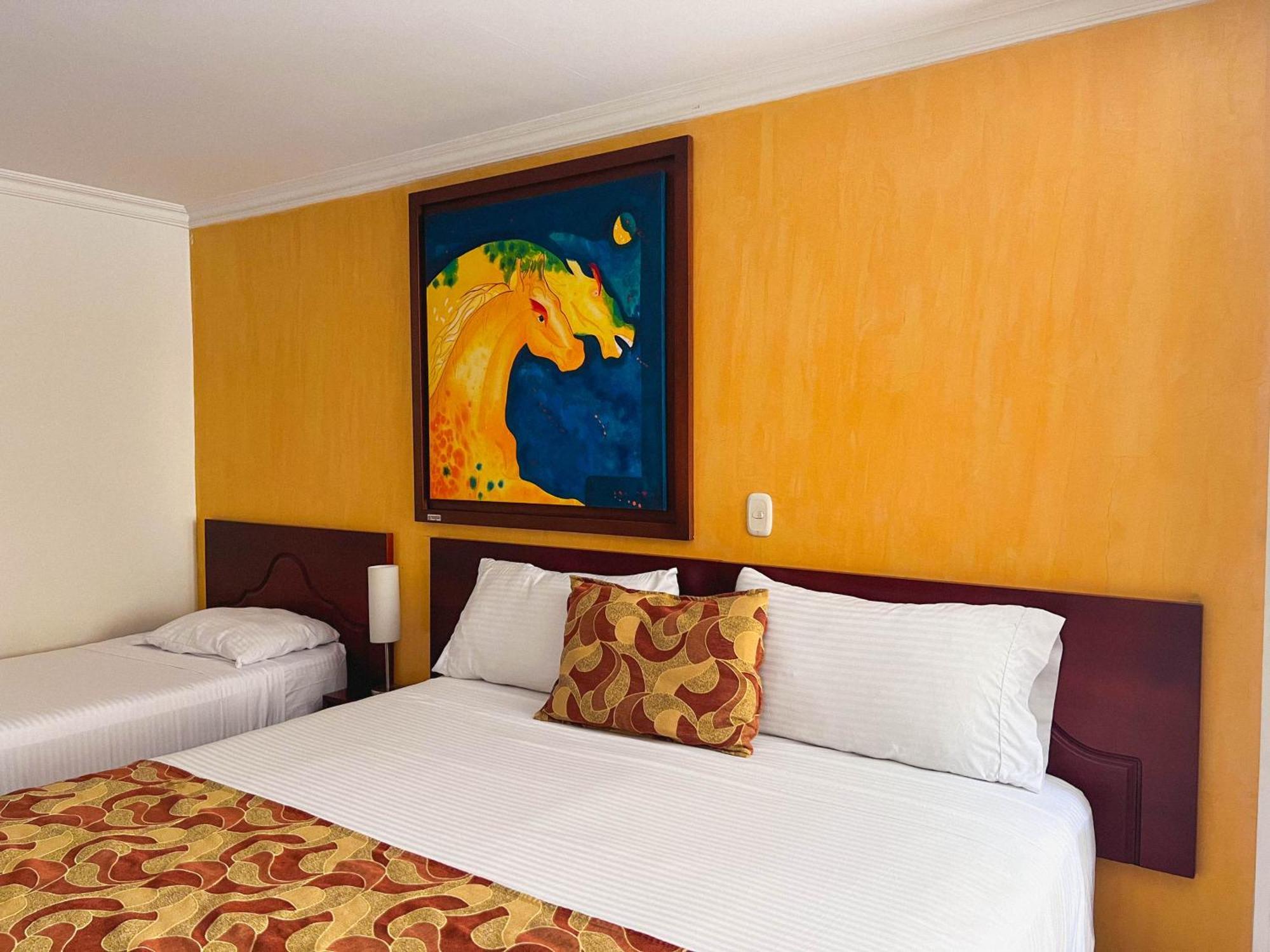 Hotel Luxor Pereira Buitenkant foto